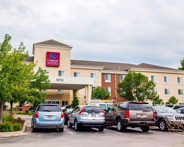 Exterior view - Comfort Suites Independence - I-70, Exit 17