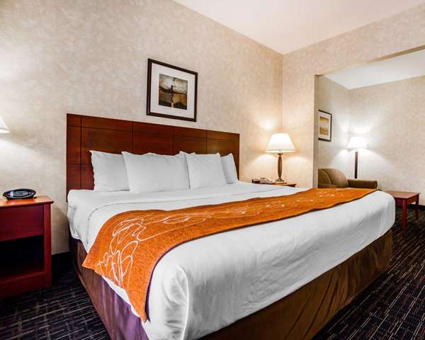  - Comfort Suites Independence - I-70, Exit 17