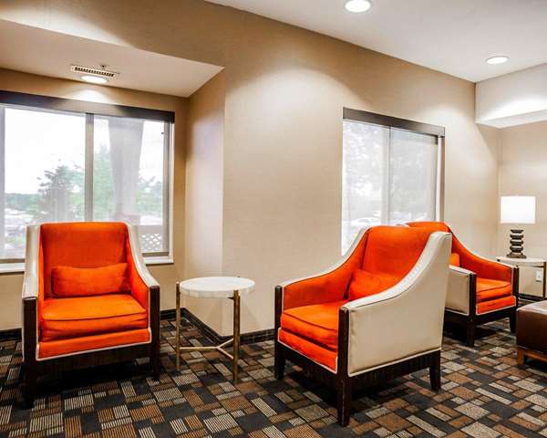  - Comfort Suites Independence - I-70, Exit 17