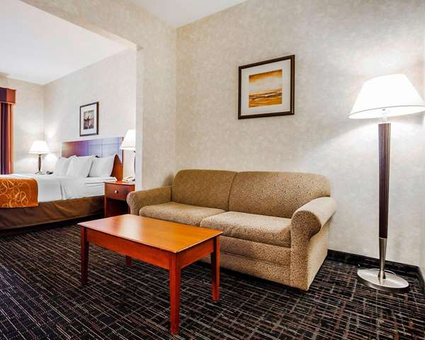  - Comfort Suites Independence - I-70, Exit 17