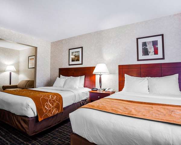  - Comfort Suites Independence - I-70, Exit 17