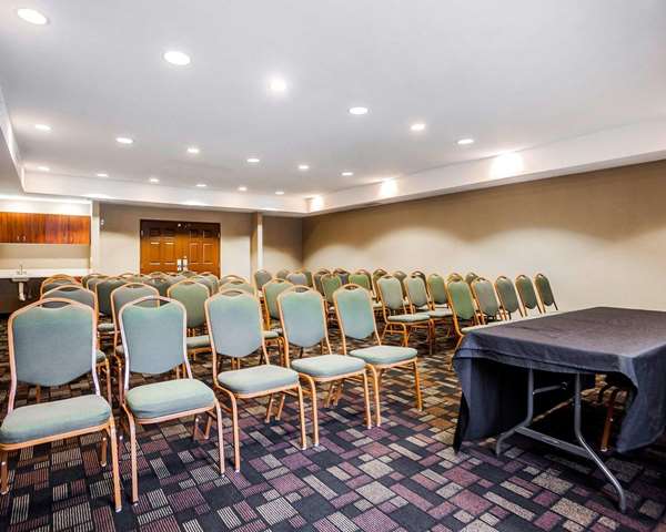  - Comfort Suites Independence - I-70, Exit 17