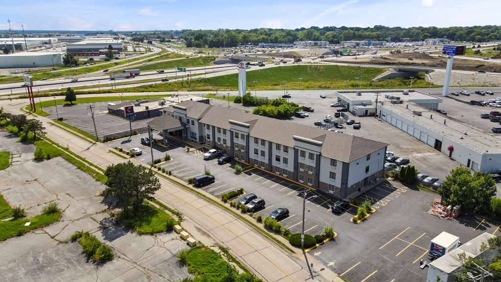 Comfort Inn & Suites Hazelwood-St. Louis
