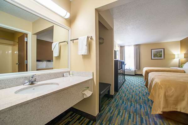  - Quality Inn near Six Flags Pacific - I-44, Exit 257