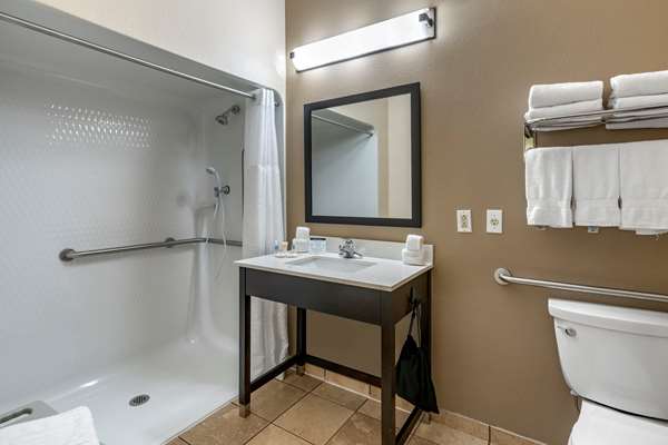  - Comfort Inn Sullivan