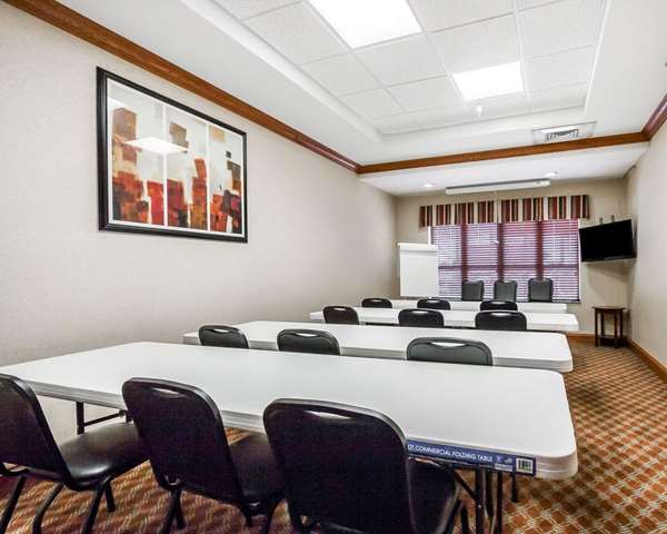  - Comfort Inn & Suites Sikeston - I-55, Exit 67