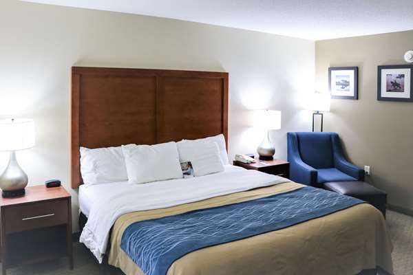  - Comfort Inn & Suites Sikeston - I-55, Exit 67