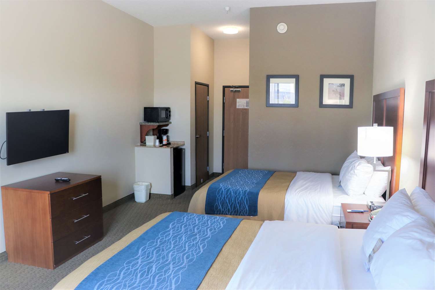 Comfort Inn & Suites Sikeston, MO See Discounts