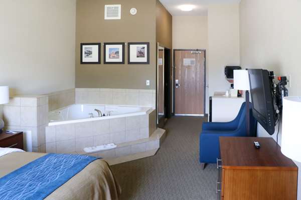 Suite - Comfort Inn & Suites Sikeston - I-55, Exit 67