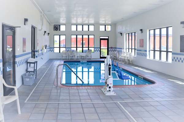 Pool - Comfort Inn & Suites Sikeston - I-55, Exit 67