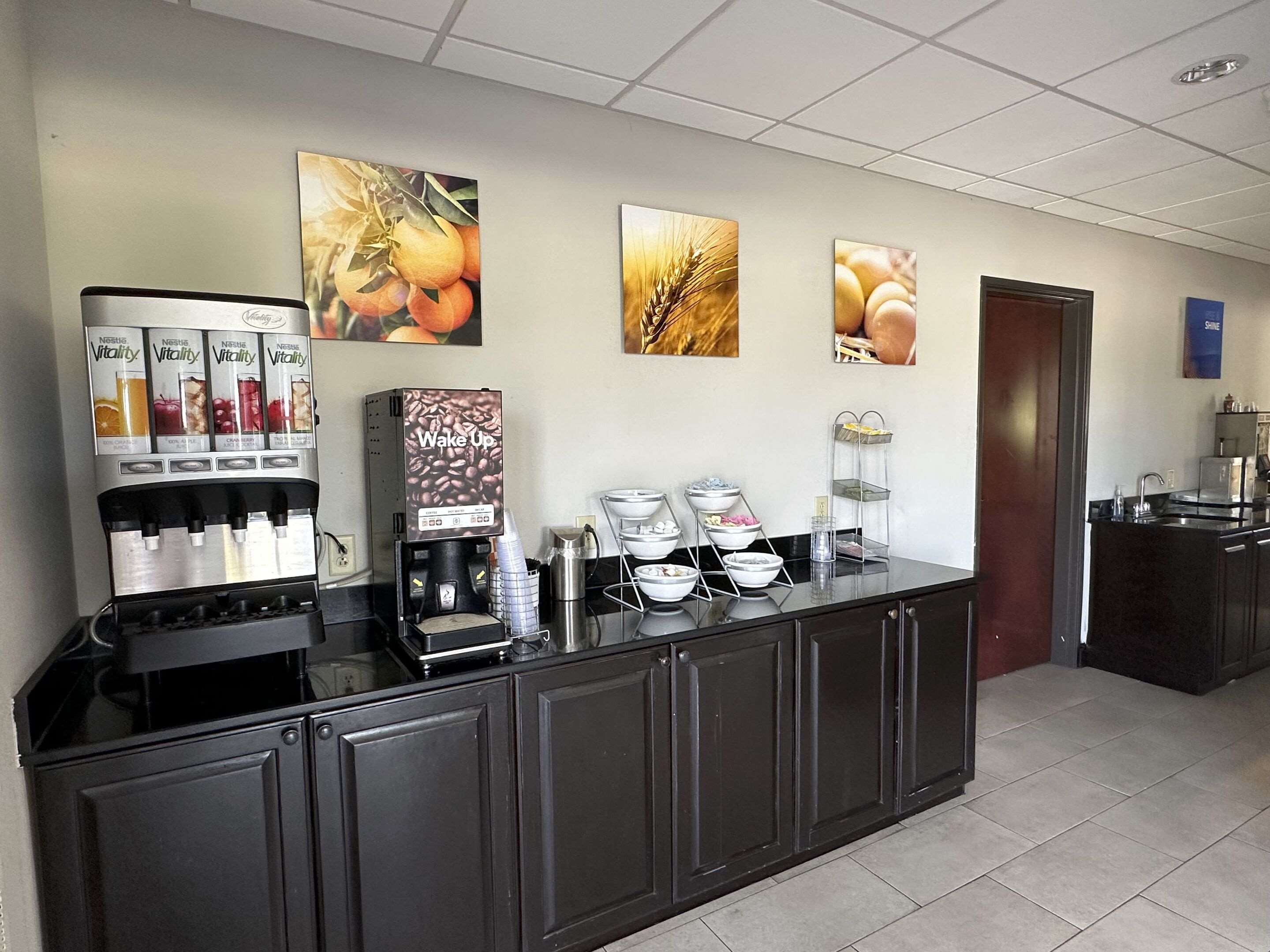 Breakfast area