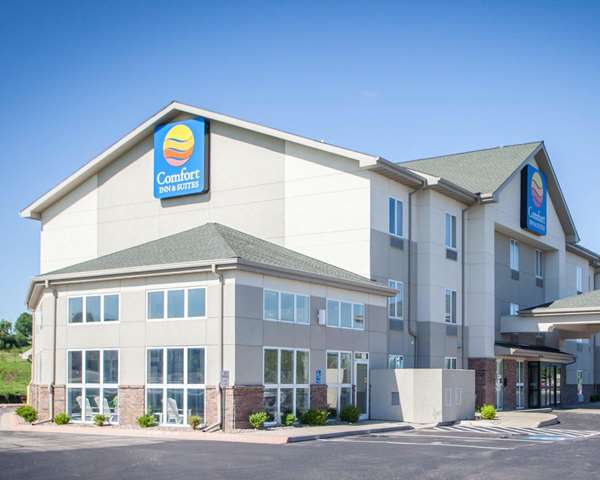 Exterior view - Comfort Inn & Suites Harrisonville