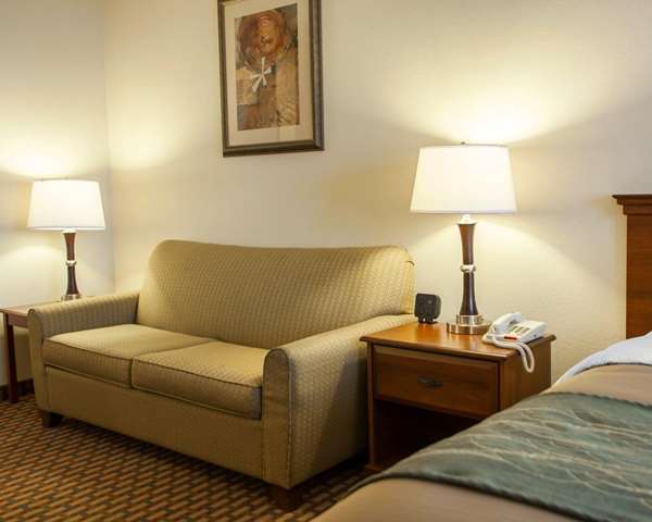  - Comfort Inn & Suites Harrisonville