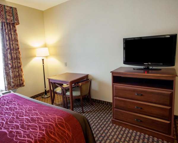  - Comfort Inn & Suites Harrisonville