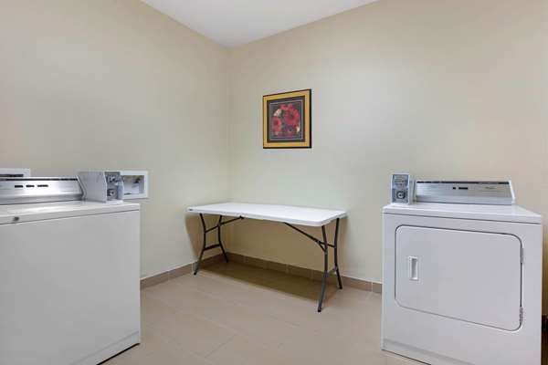 Amenities - Comfort Inn Willow Springs