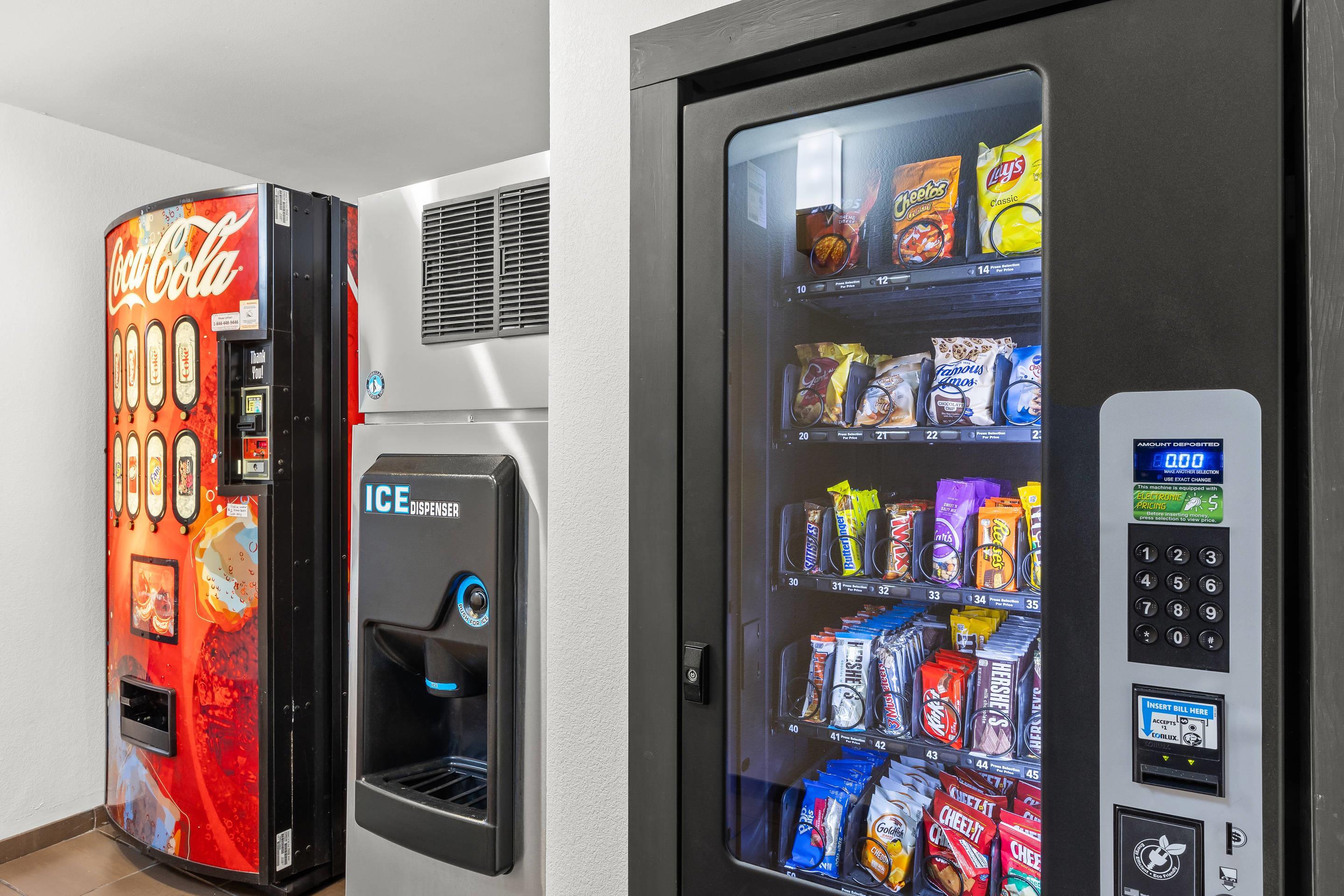 Hotel vending area | Comfort Inn US 60/63