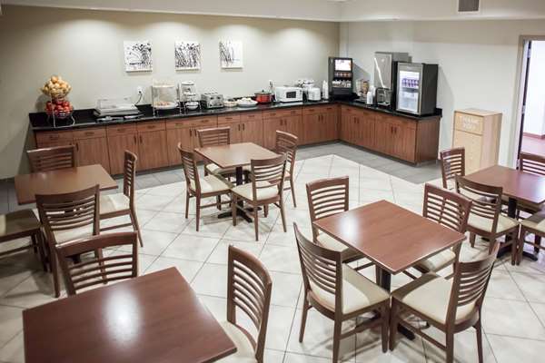 Amenities - Sleep Inn & Suites Liberty - I-35, Exit 17