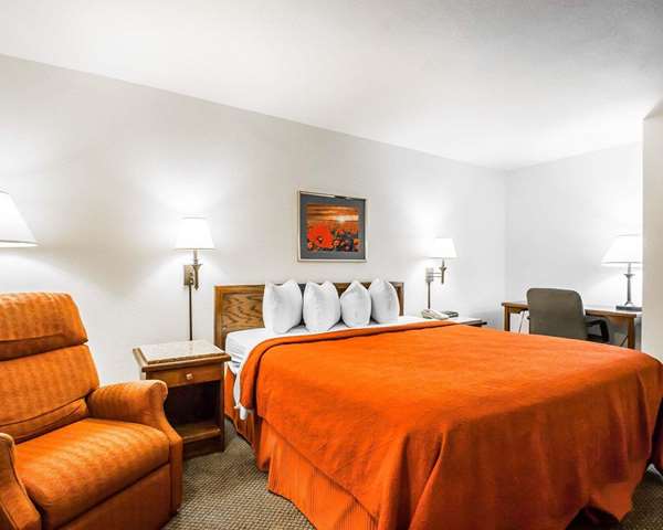  - Quality Inn & Suites North Glenstone Springfield - I-44, Exit 80
