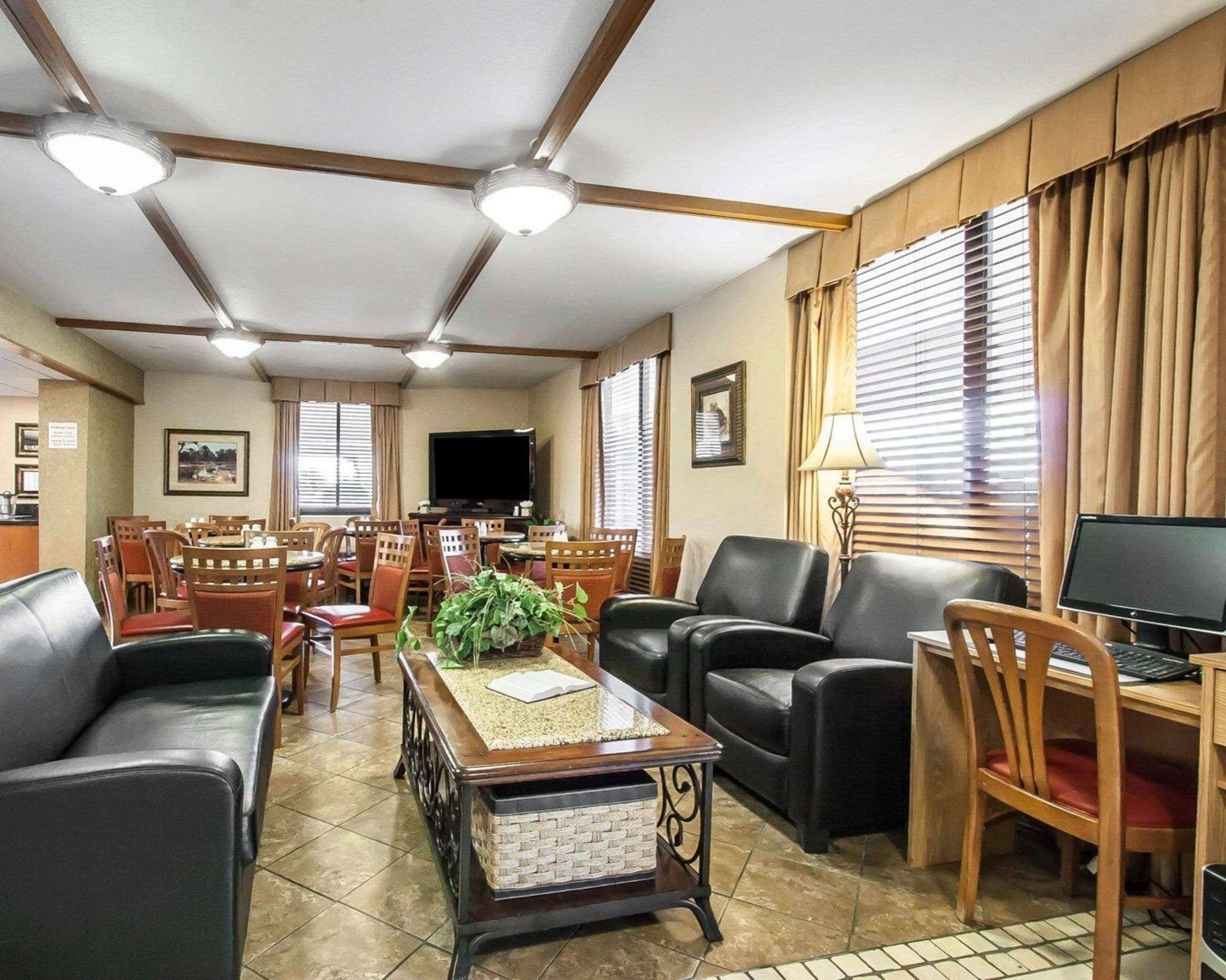 Spacious lobby with sitting area | Quality Inn & Suites North Springfield