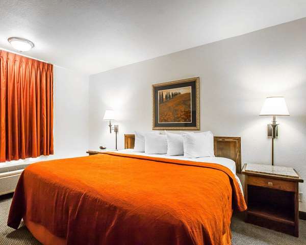 Suite - Quality Inn & Suites North Glenstone Springfield - I-44, Exit 80