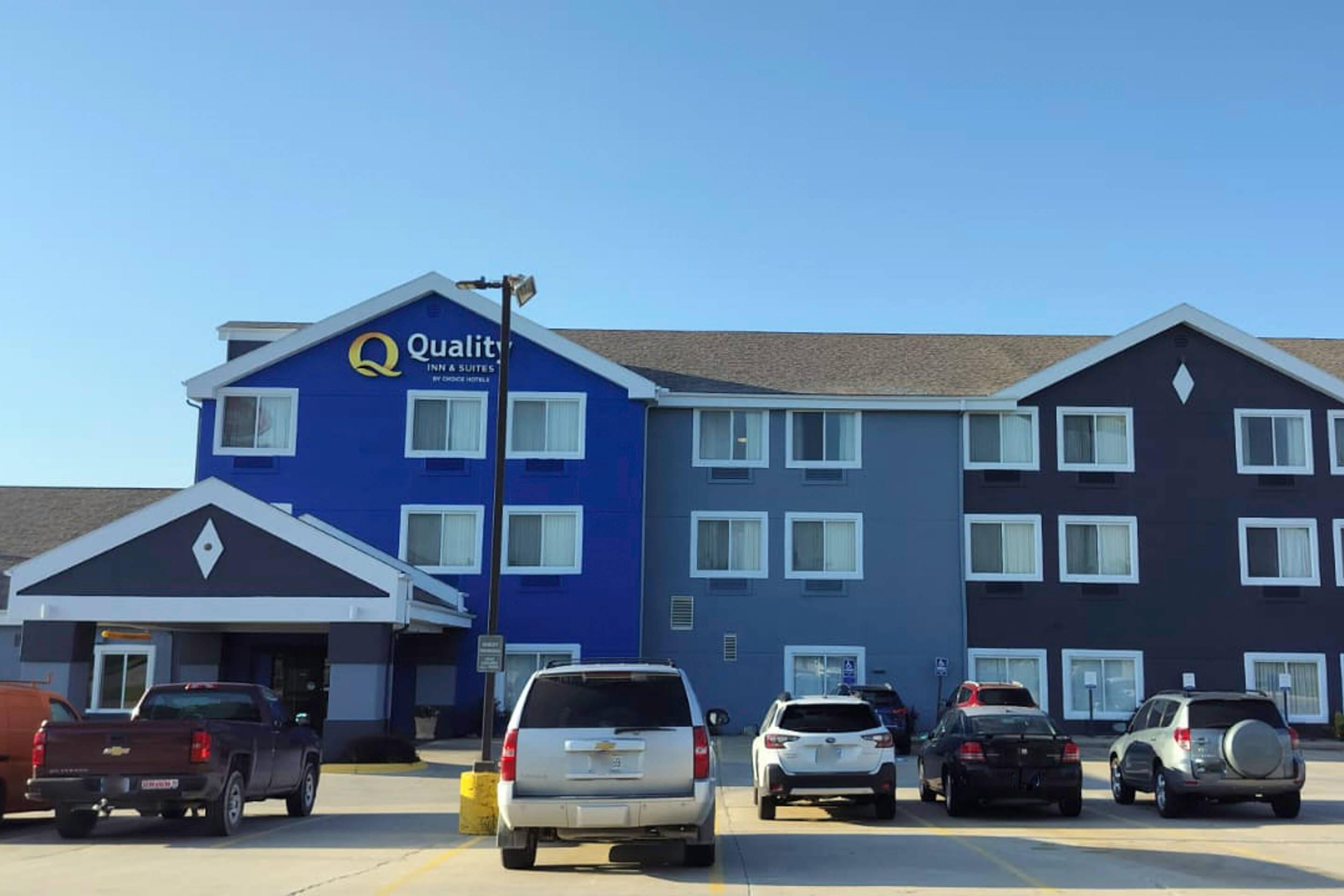 Hotel exterior | Quality Inn & Suites Bethany