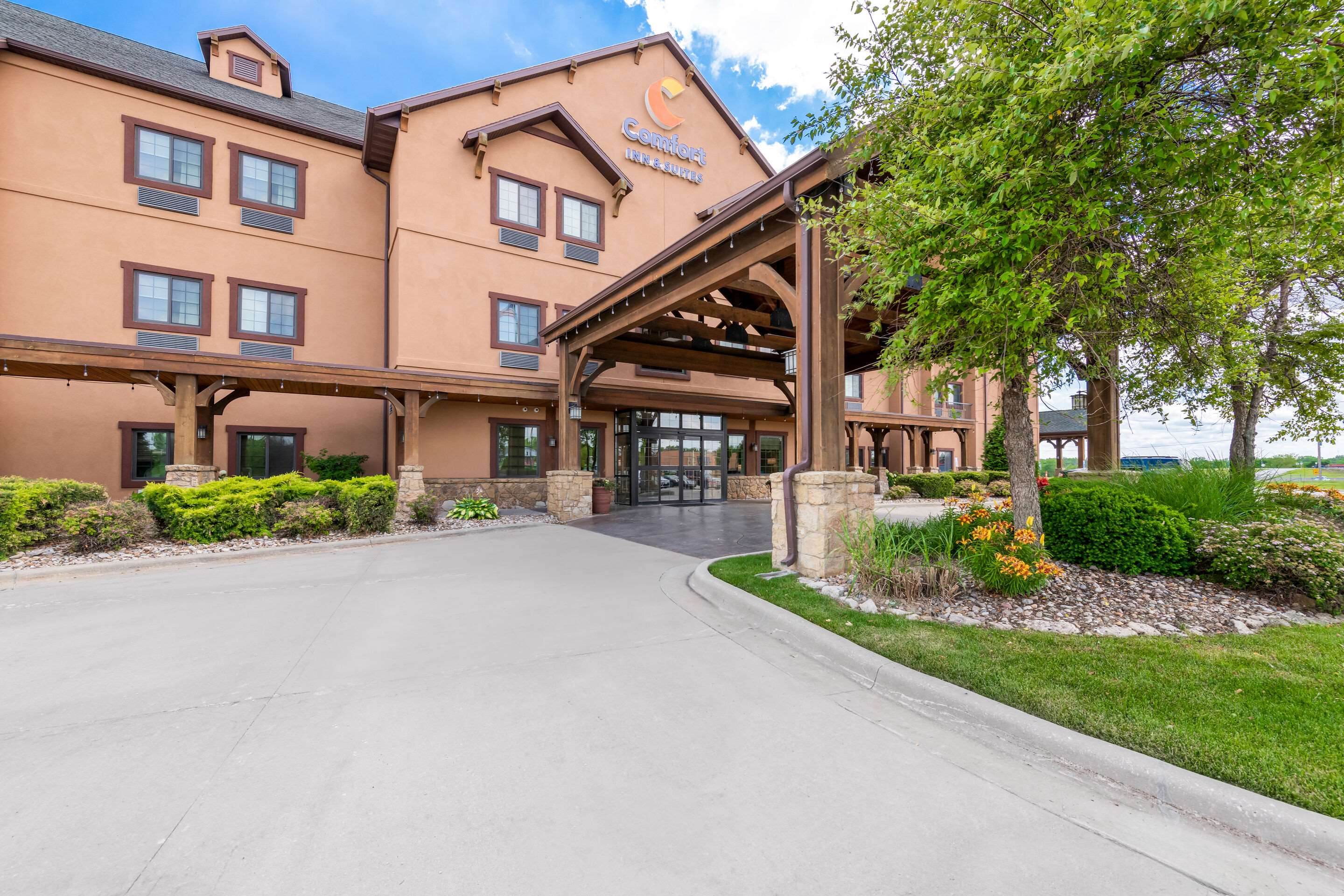 Hotel exterior | Comfort Inn & Suites Chillicothe