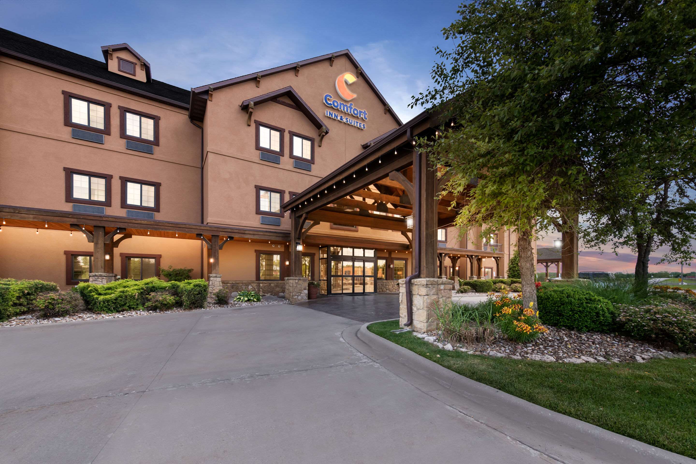 Hotel exterior | Comfort Inn & Suites Chillicothe