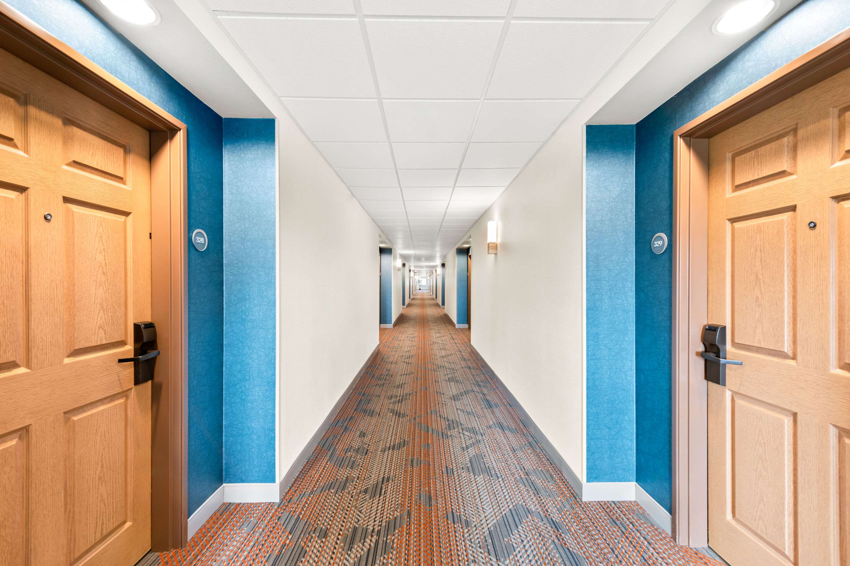 Hallway | Comfort Inn & Suites Chillicothe