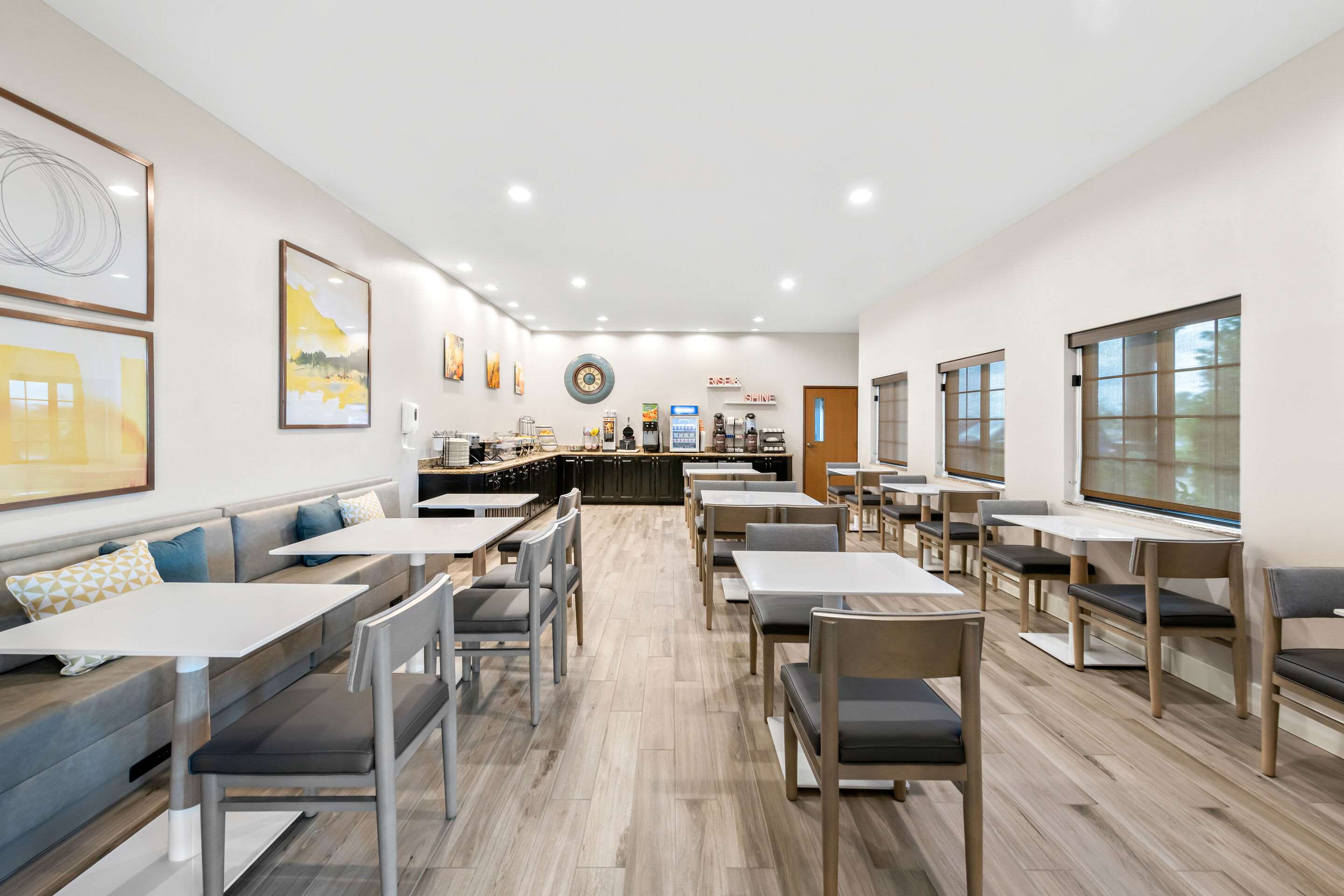 Breakfast area | Comfort Inn & Suites Chillicothe