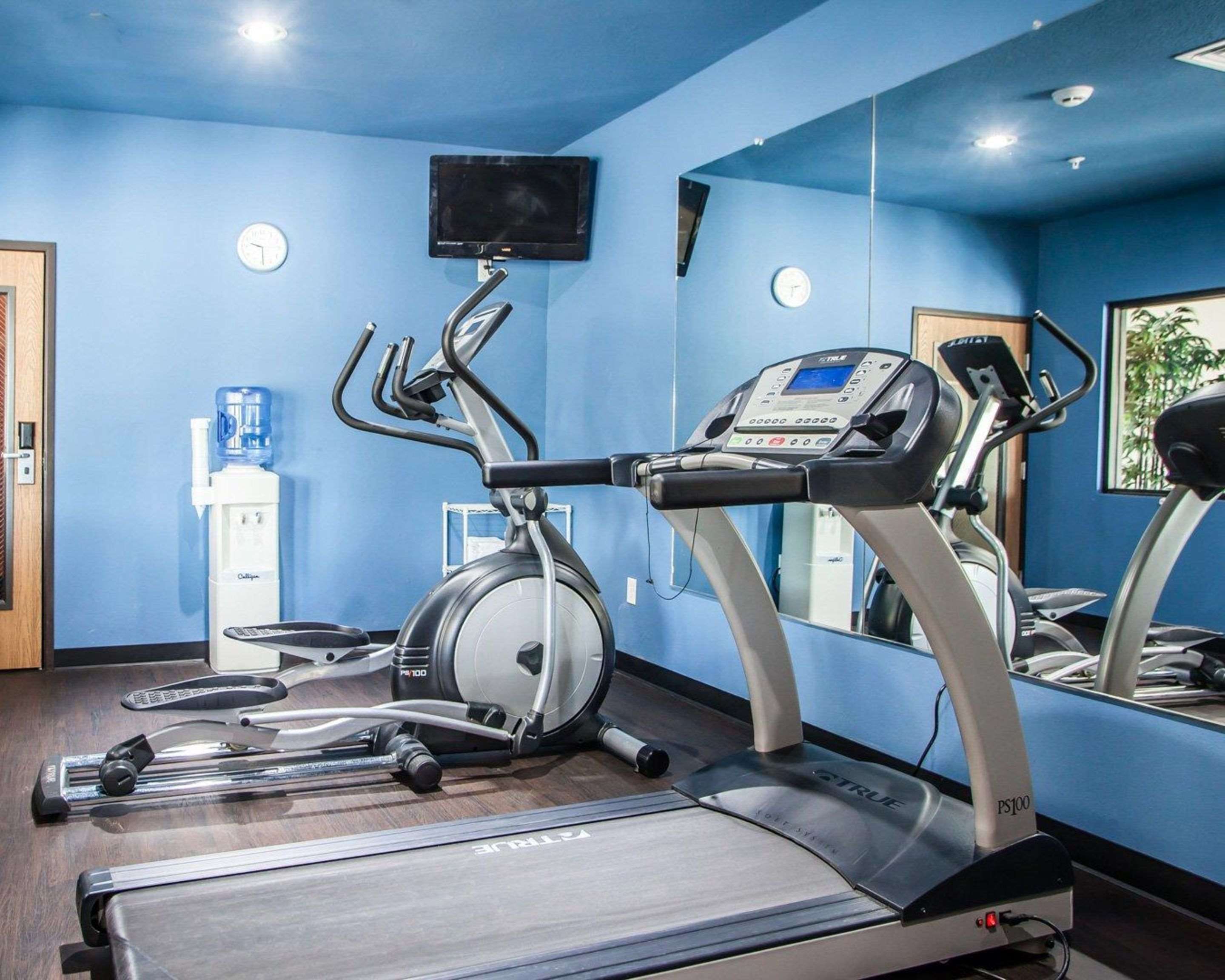 Fitness center with cardio equipment and weights | Comfort Inn Lees Summit @ Hwy 50 & Hwy 291