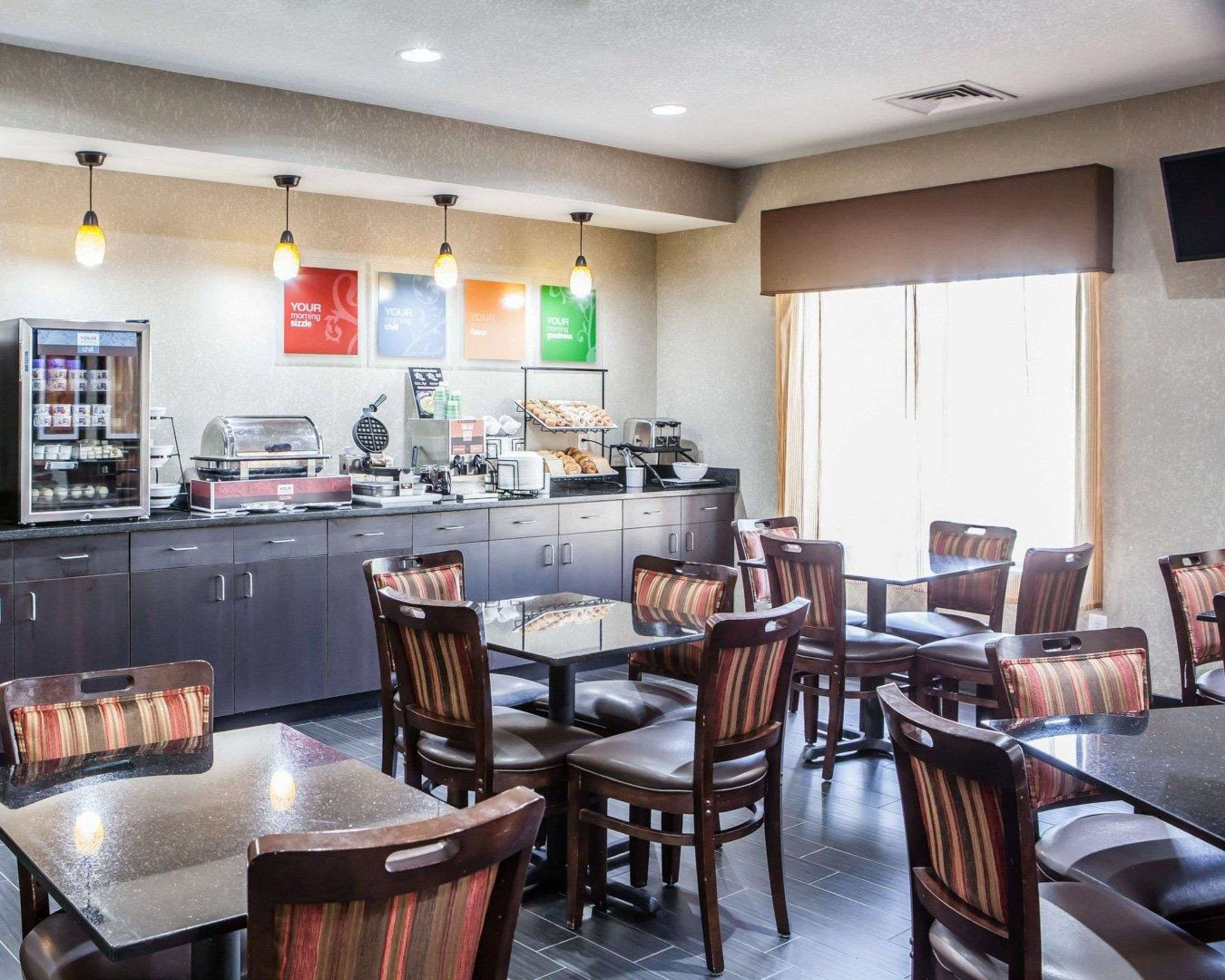 Breakfast bar | Comfort Inn Lees Summit @ Hwy 50 & Hwy 291