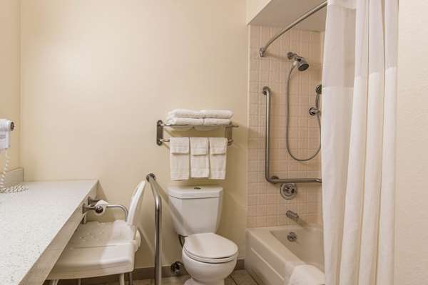 - Quality Inn Foristell - I-70, Exit 203