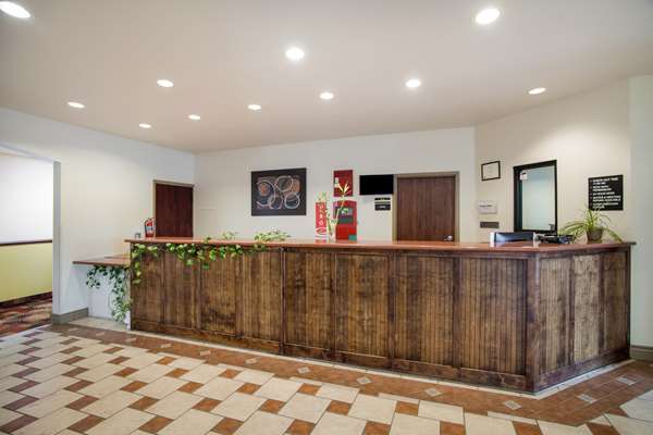  - Econo Lodge Anderson - I-49, Exit 10