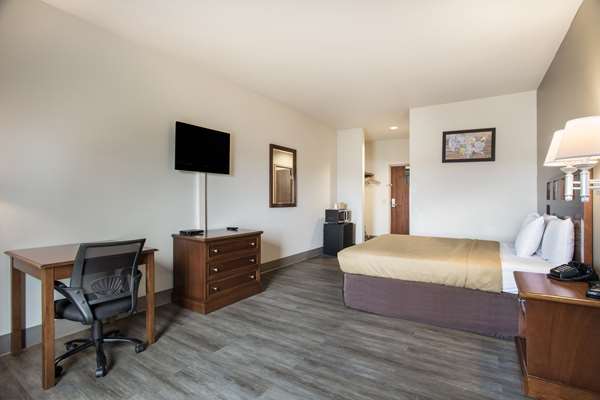  - Econo Lodge Anderson - I-49, Exit 10