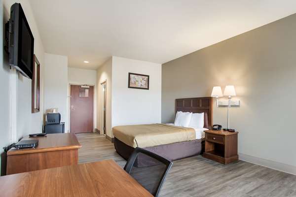  - Econo Lodge Anderson - I-49, Exit 10