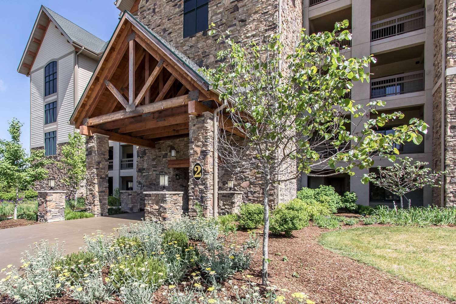 Bluegreen Vacations Paradise Point Resort Hollister, MO See Discounts