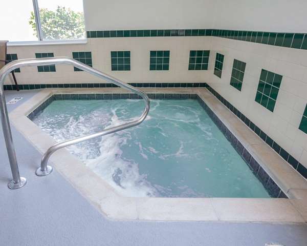 Pool - Comfort Inn Moberly