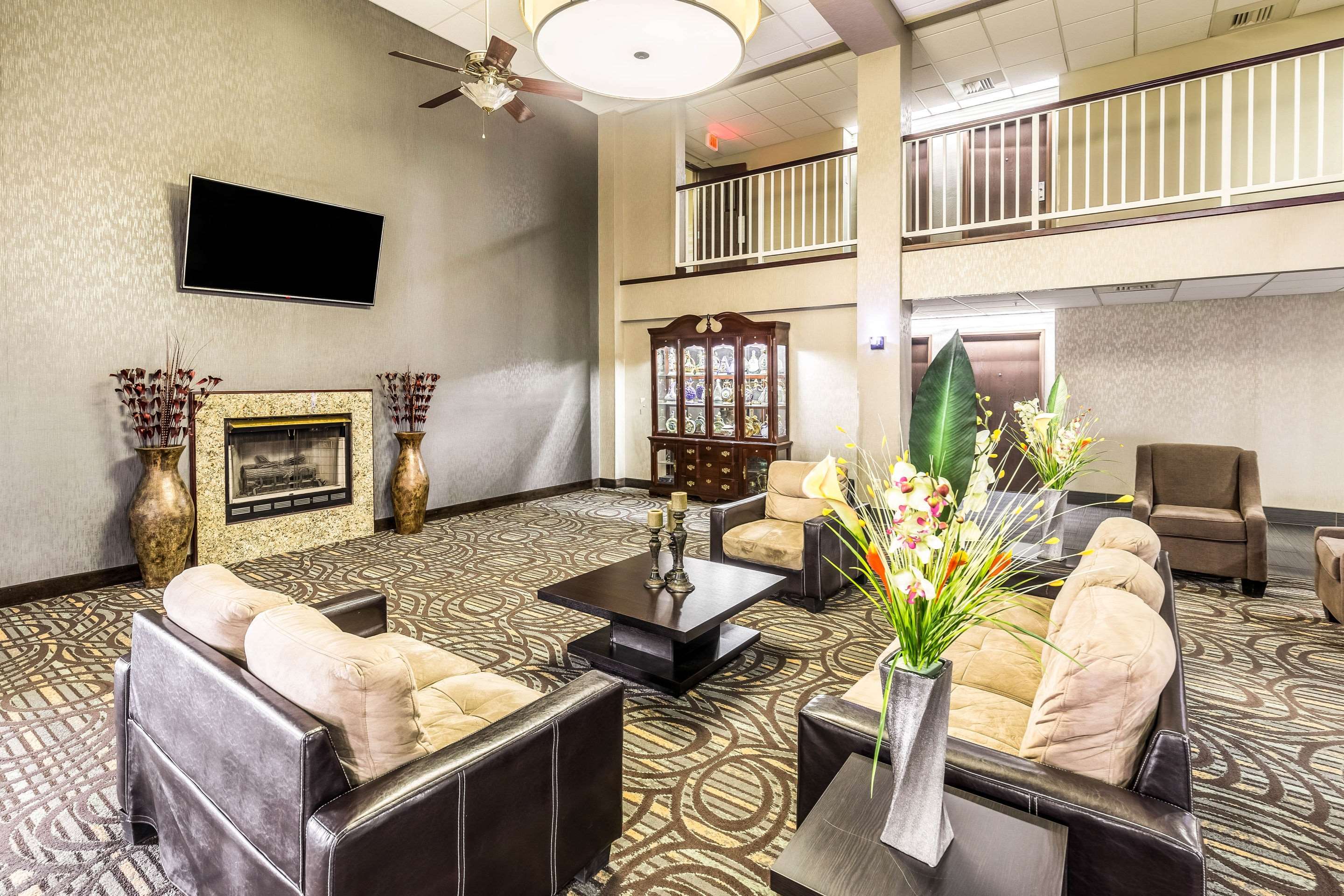 Spacious lobby with sitting area