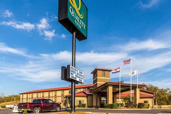 Exterior view - Quality Inn West Plains