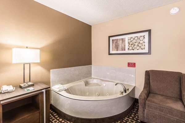 - Quality Inn West Plains