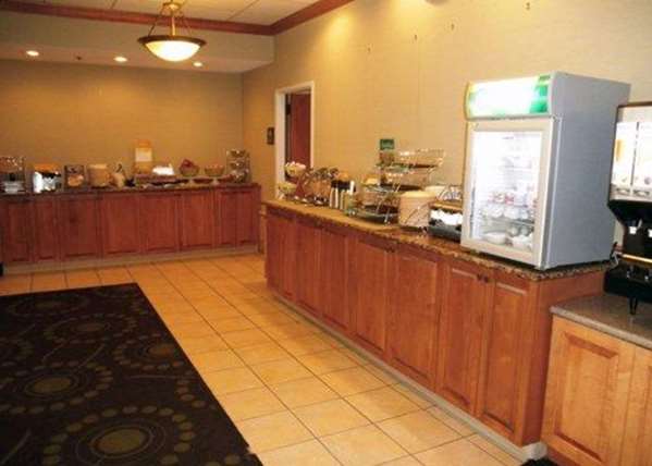 Amenities - Quality Inn Florissant - I-270, Exit 26B