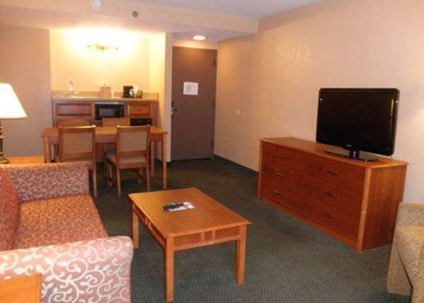 Suite - Quality Inn Florissant - I-270, Exit 26B
