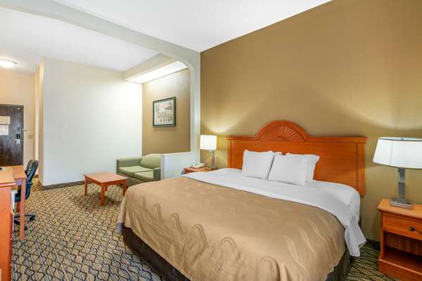 Suite - Quality Inn & Suites Jefferson City