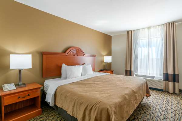 Suite - Quality Inn & Suites Jefferson City