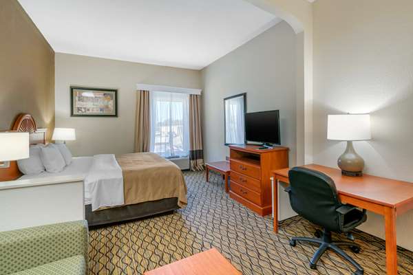 Suite - Quality Inn & Suites Jefferson City