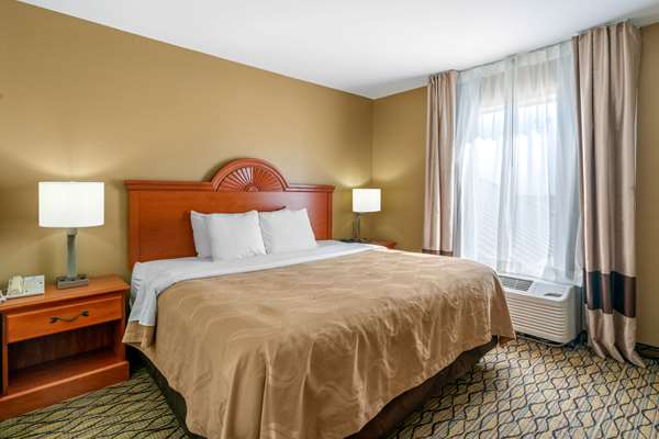 Suite - Quality Inn & Suites Jefferson City