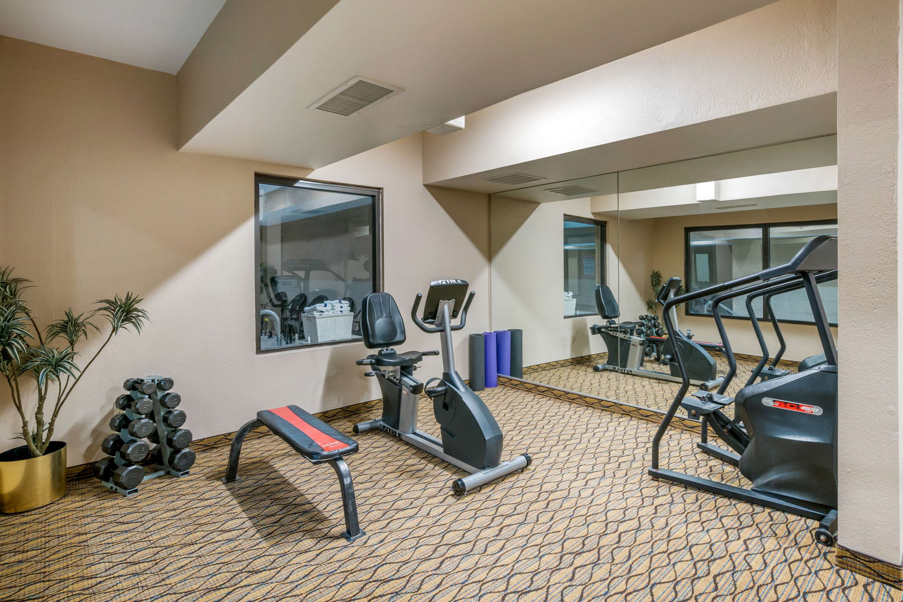 Exercise room | Quality Inn & Suites Jefferson City