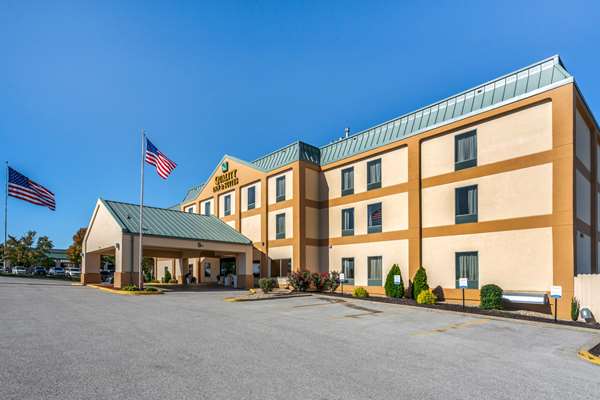 Exterior view - Quality Inn & Suites Jefferson City