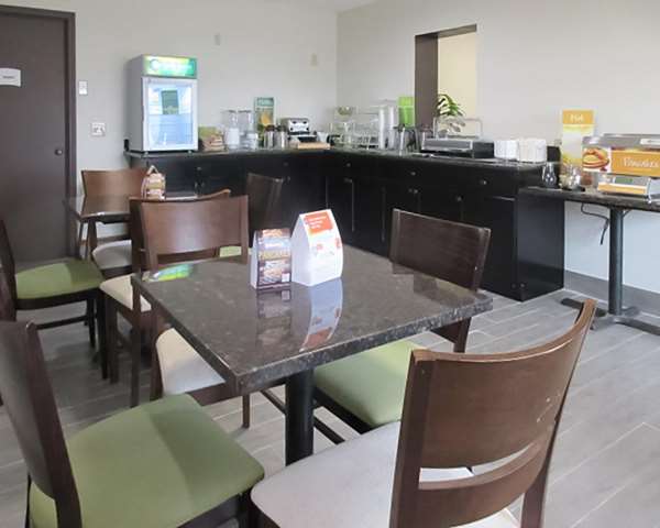 Amenities - Quality Inn Farmington