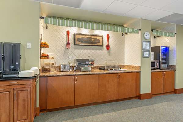 Amenities - Unity Hotel & Conference Center Lee's Summit - I-470, Exit 7B